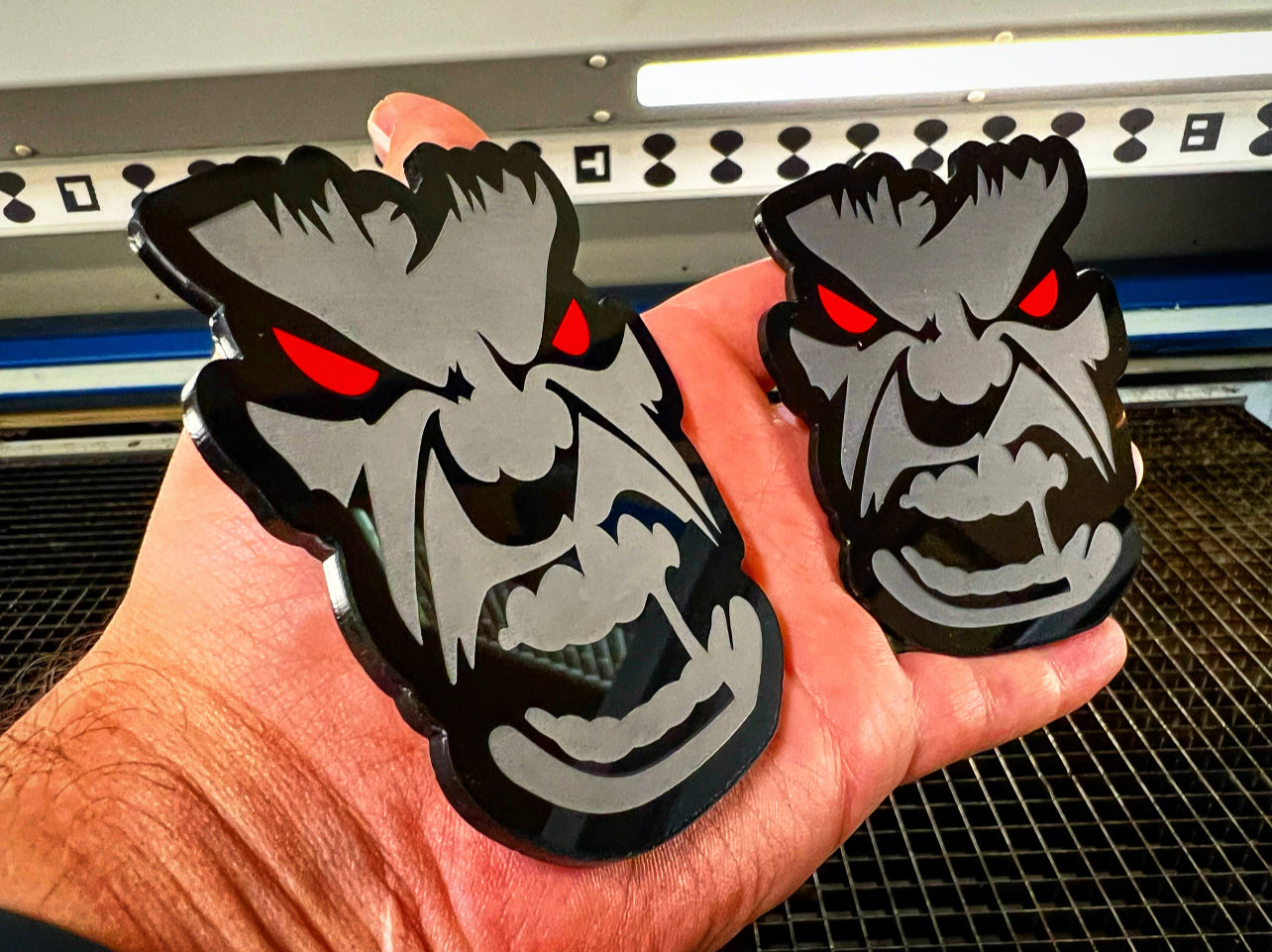 Black Red Eye Hulk Badges  (2 Badges)